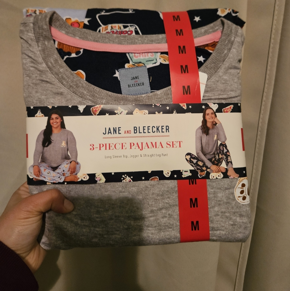 NEW JANE AND BLECKER 3 Piece Pajama Set, Medium